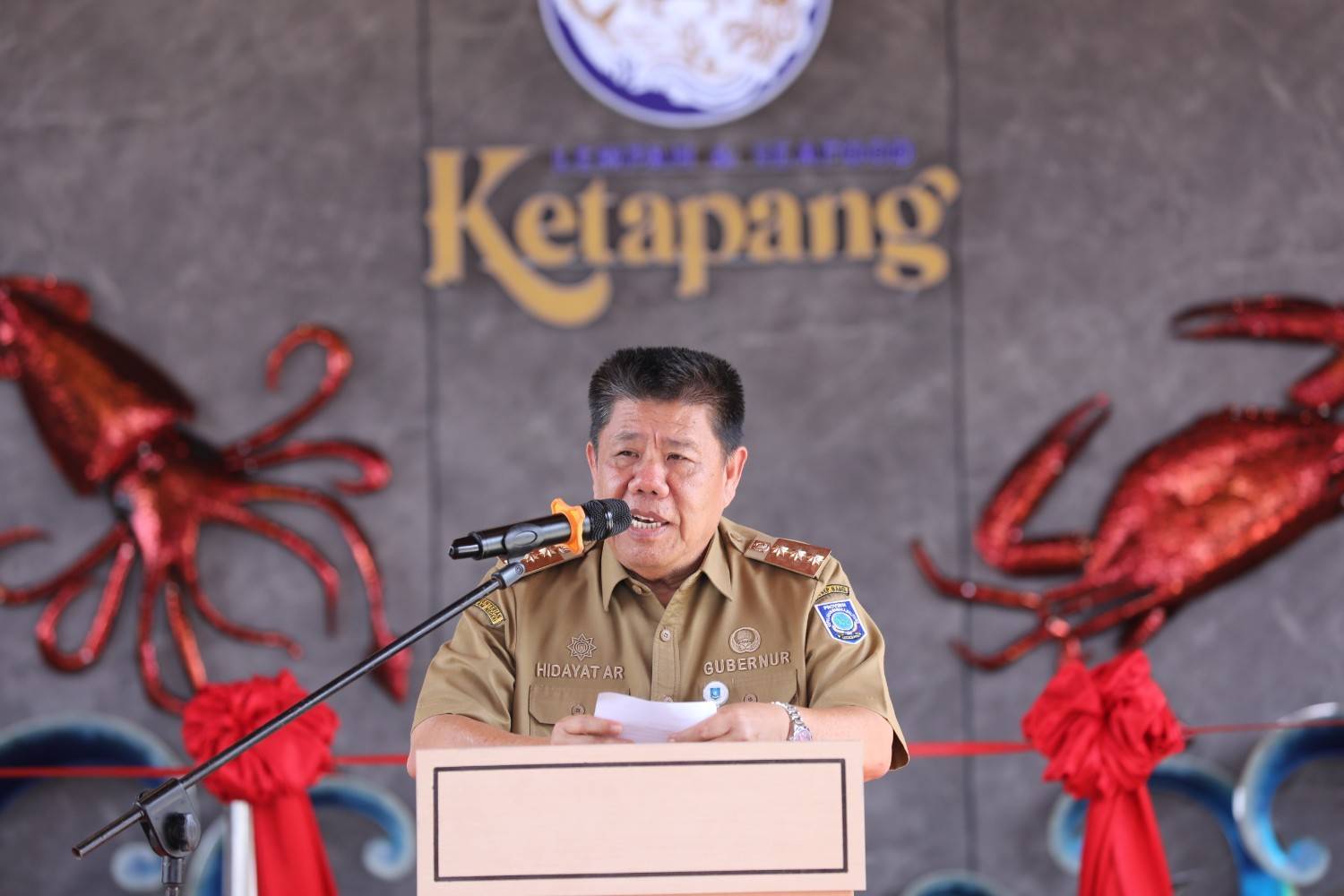 Gubernur Hidayat Arsani Resmikan Lempah & Seafood Ketapang