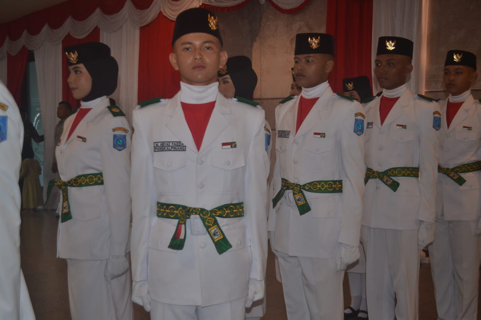 MUHAMMAD ABYAZ FAIZZIA WAKILI SMA NEGERI 1 PANGKALPINANG, DIKUKUHKAN SEBAGAI ANGGOTA PASKIBRAKA PROVINSI BABEL TAHUN 2026 DI KANTOR GUBERNUR