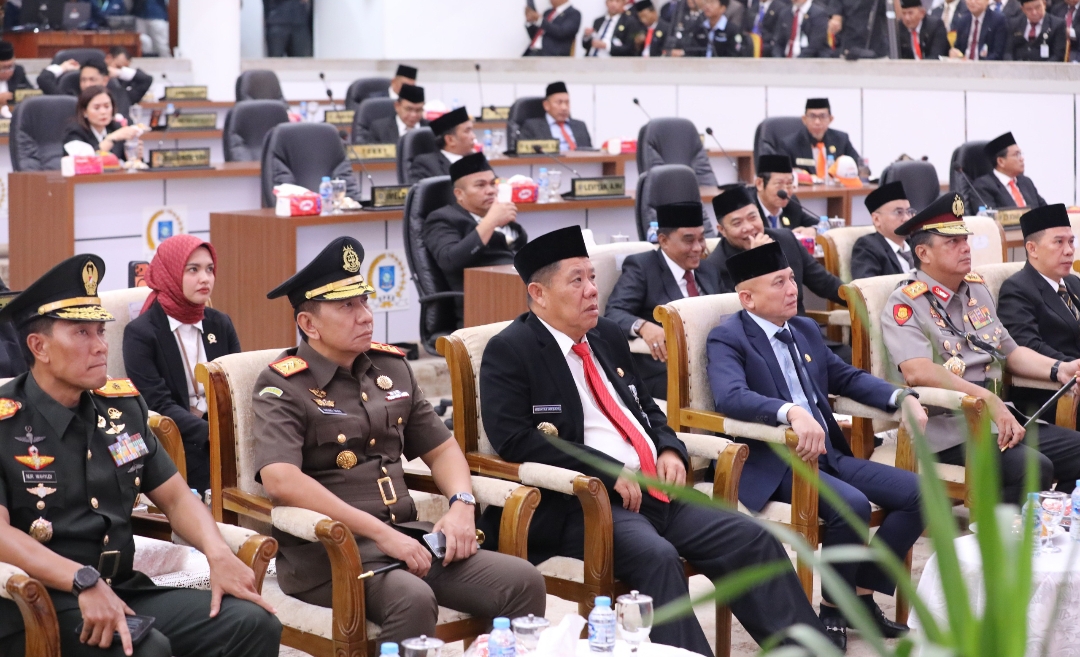 Perkuat Semangat Kemerdekaan, Gubernur Hidayat Arsani Hadiri Rapat Paripurna Mendengarkan Pidato Kenegaraan Presiden RI