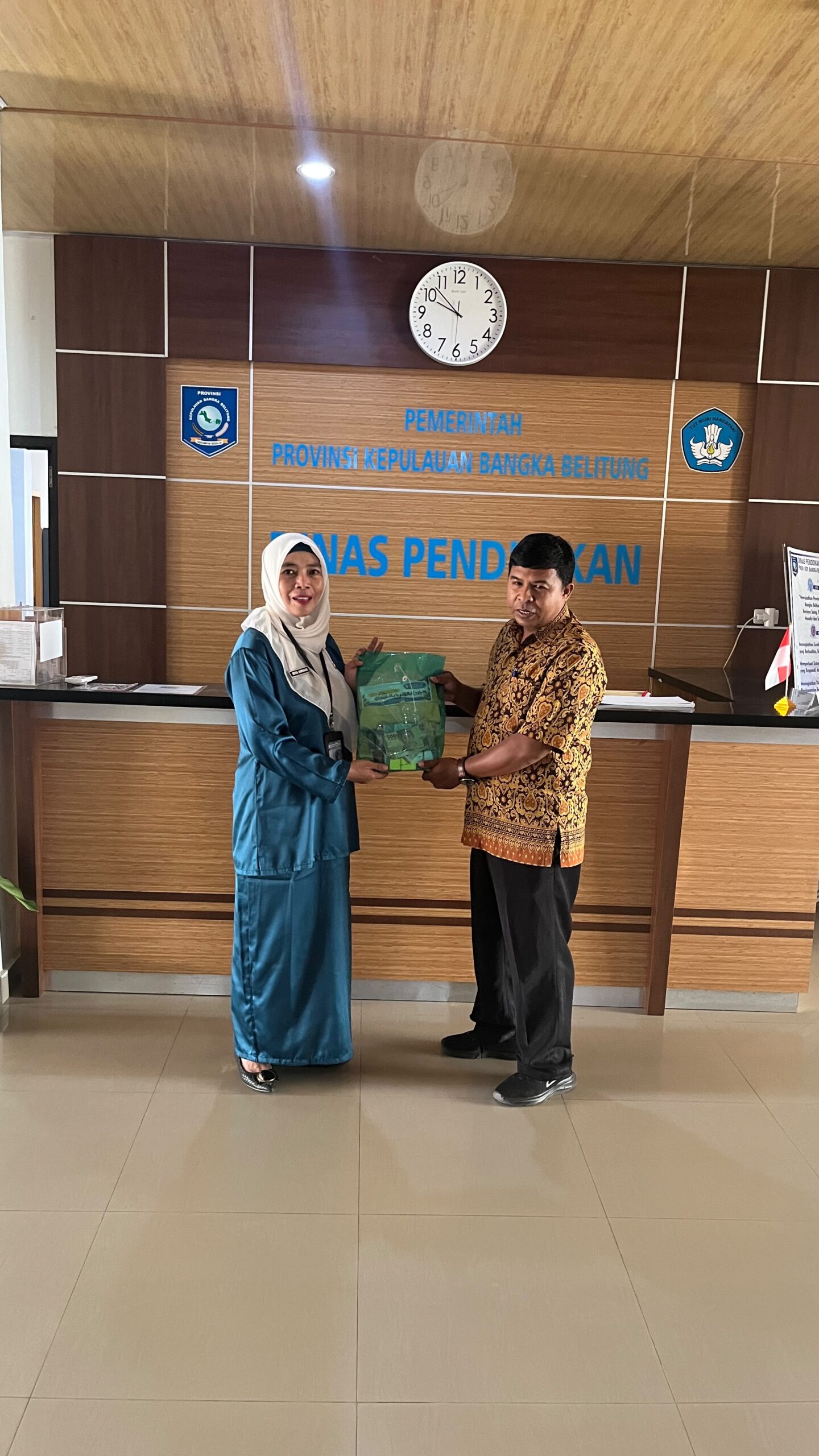 Peduli Korban Kebakaran Serdang, Keluarga Besar Pendidikan Wilayah II Babel Salurkan Bantuan